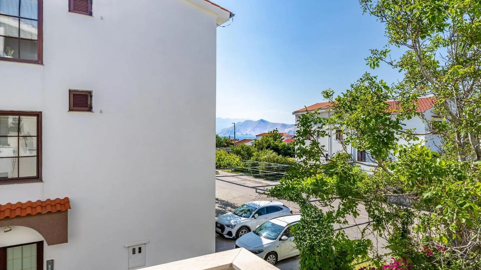 Apartments With A Parking Space Baska, Krk - 22408  Baska (Krk)