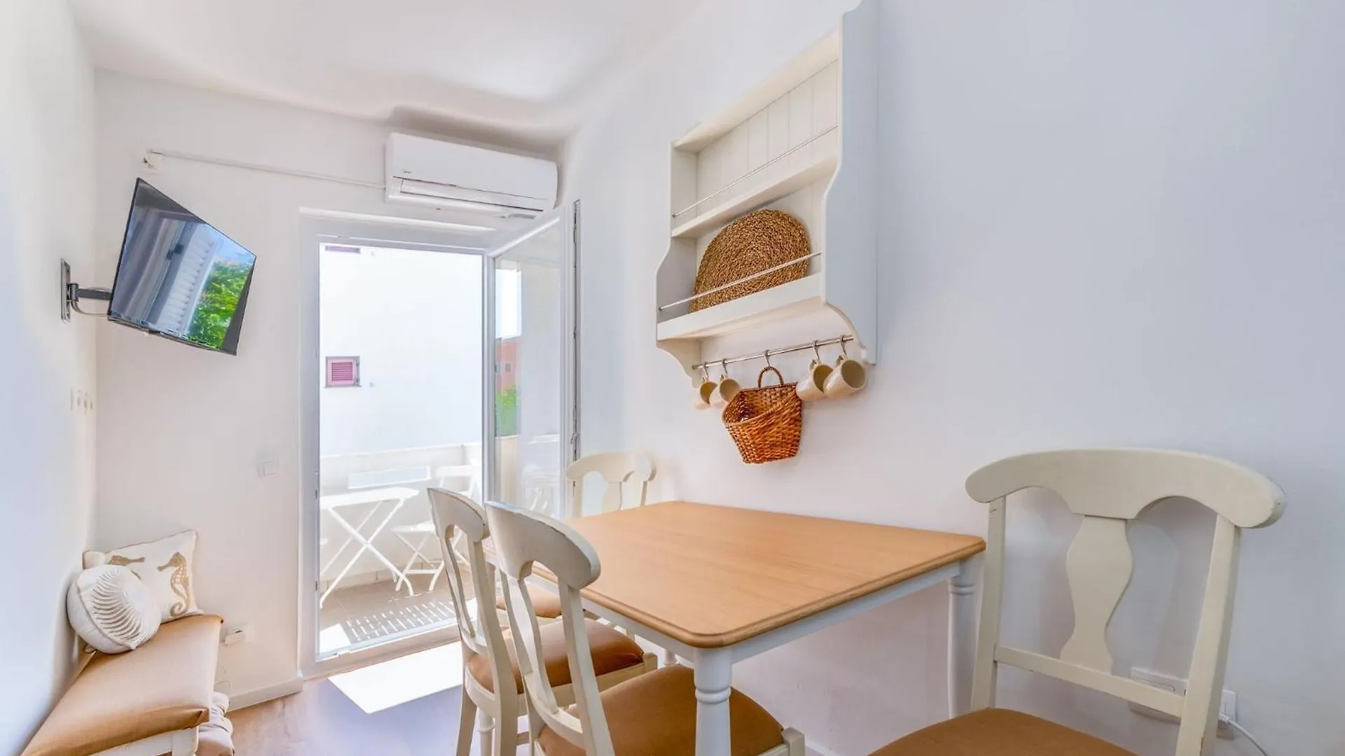 Apartments With A Parking Space Baska, Krk - 22408 Croatia